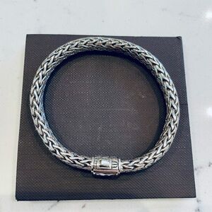 Vintage rare, unworn John Hardy women’s 925 sterling bracelet